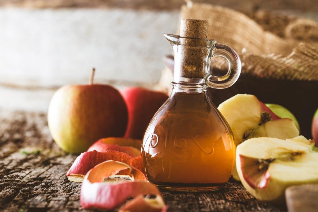 Jak zrobić ocet jabłkowy z obierek » Porady J8.pl