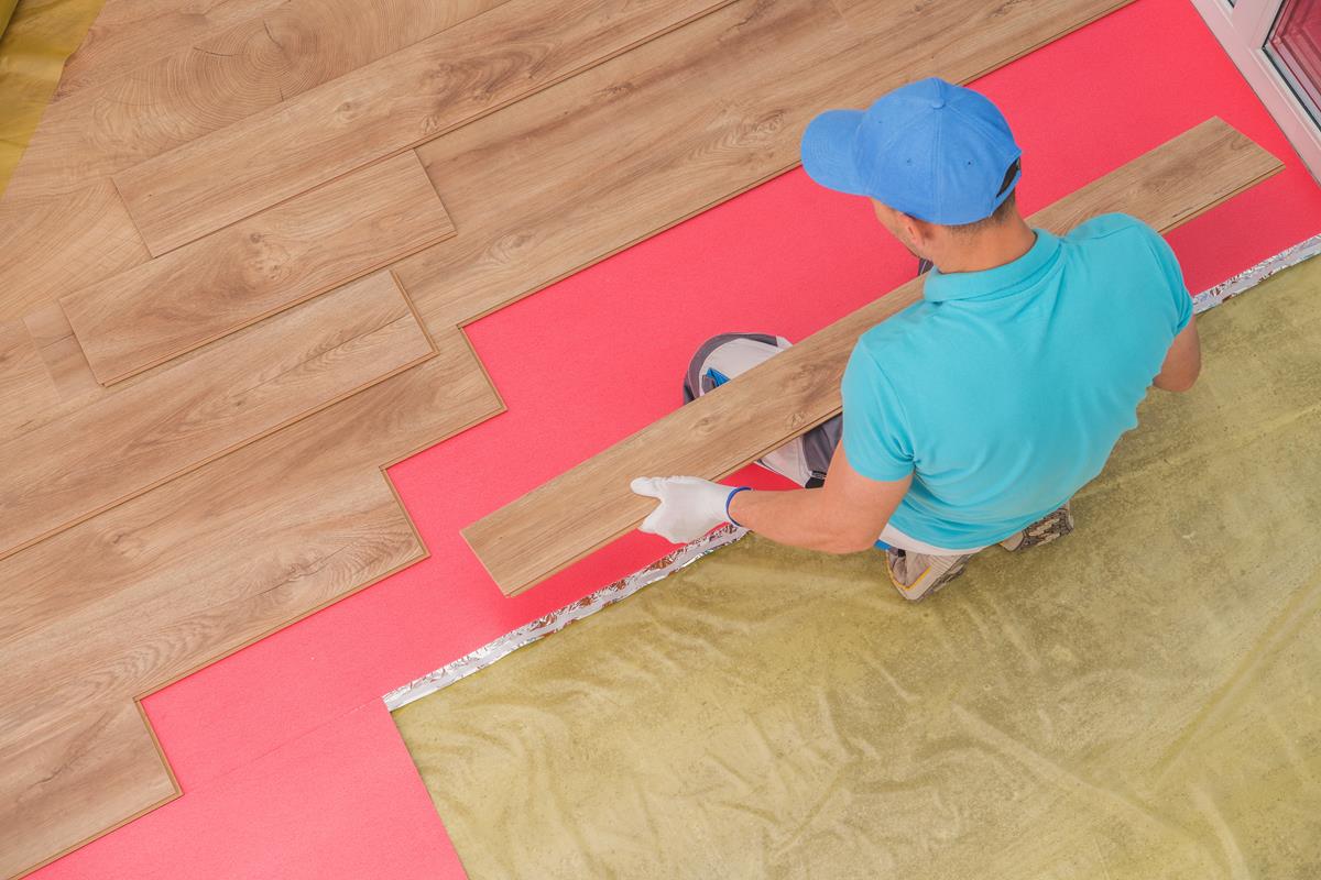 Jak układać panele podłogowe